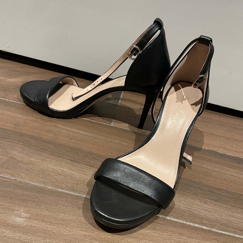 Luxe Elegant Black Strappy Heeled Sandals